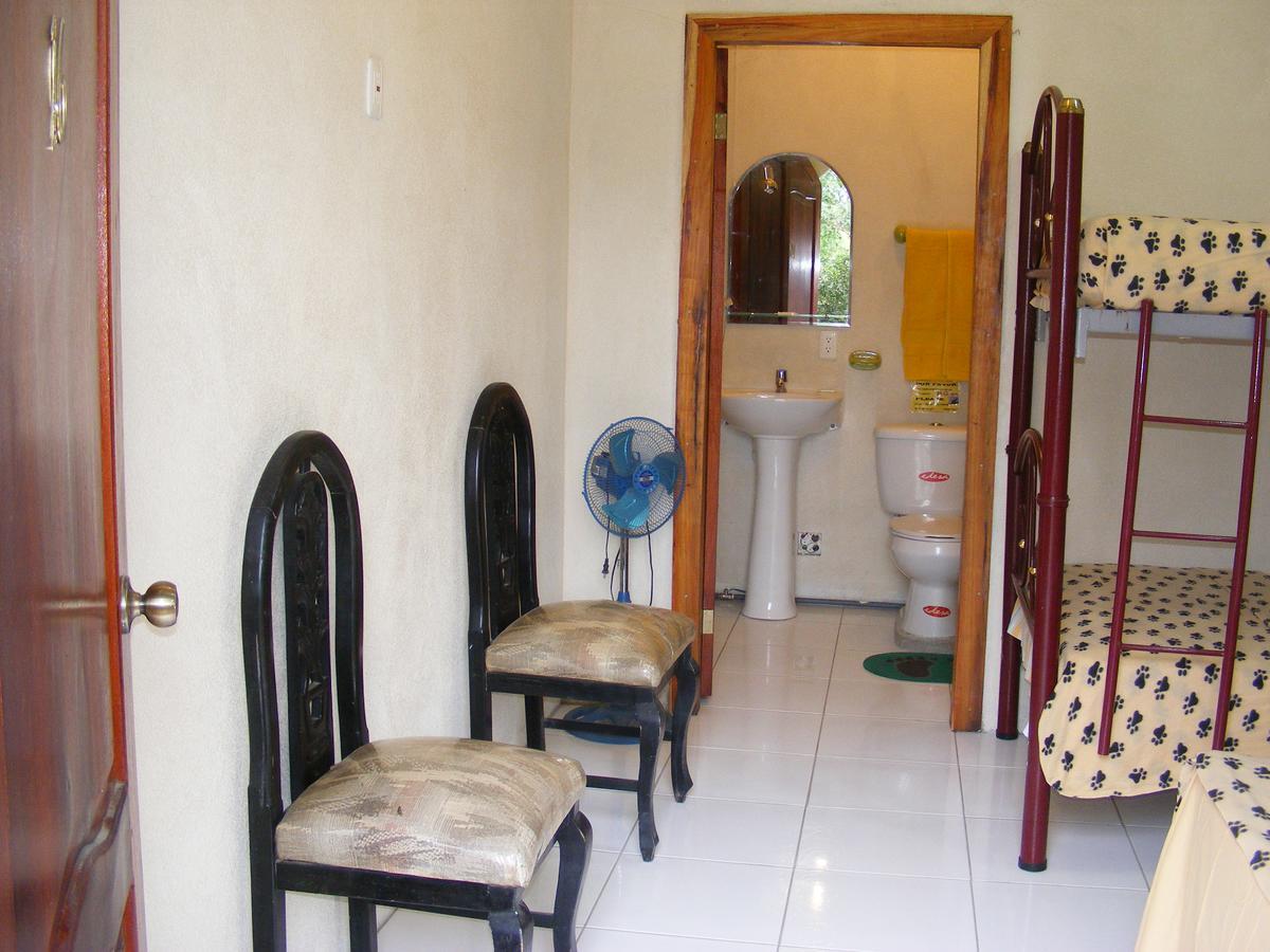 Hostal Maxima Пуэрто-Лопес Экстерьер фото