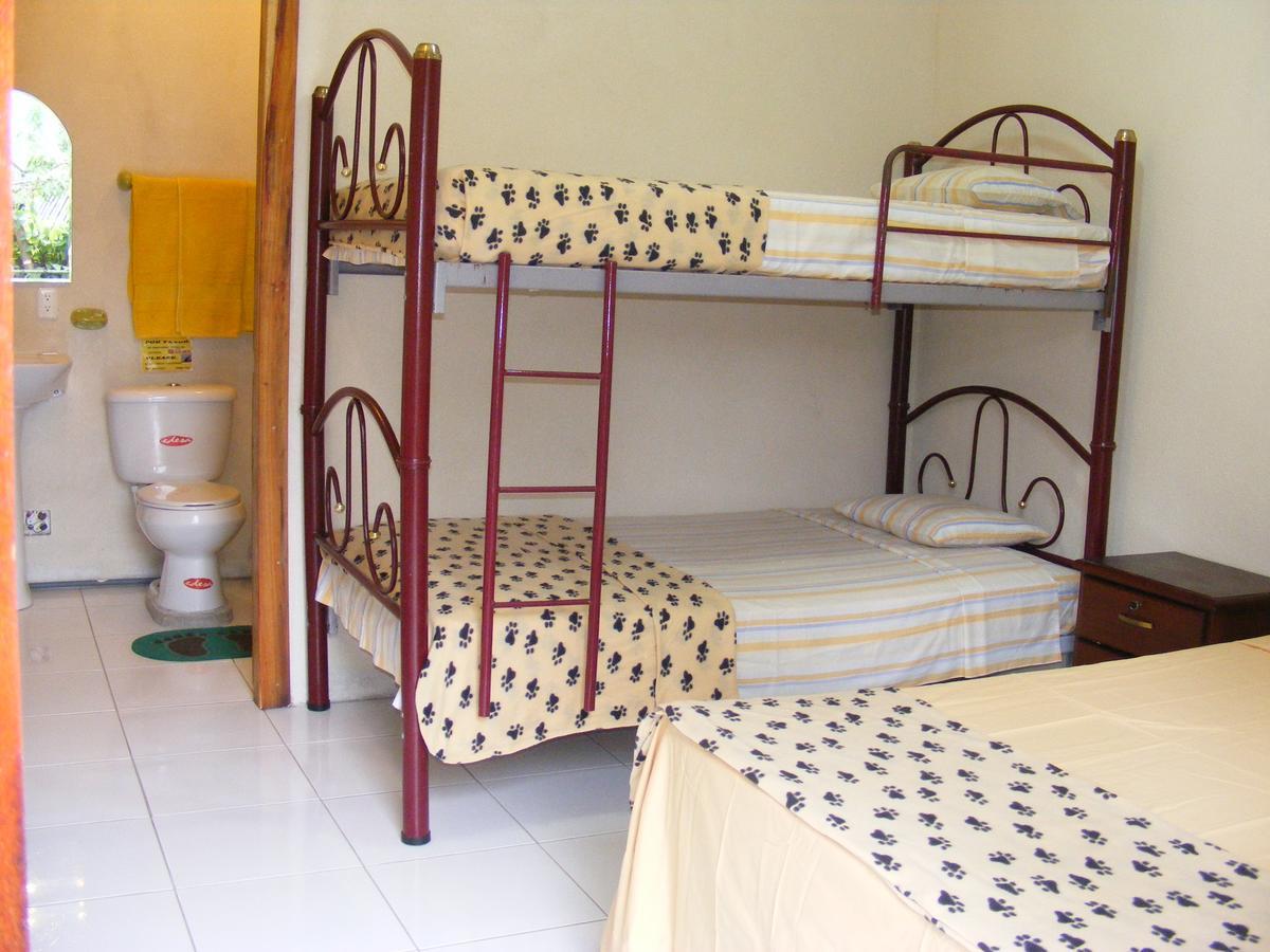 Hostal Maxima Пуэрто-Лопес Экстерьер фото